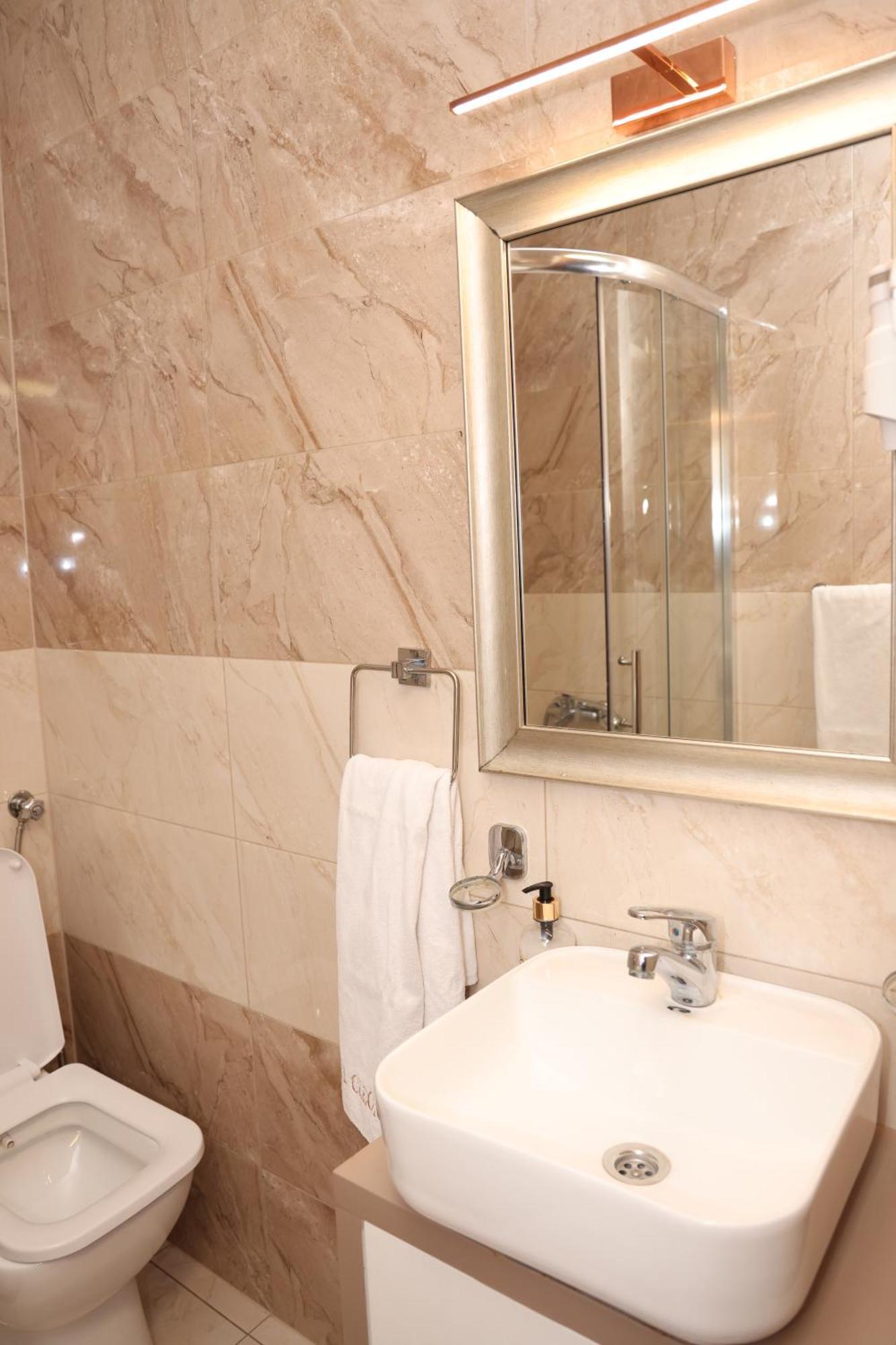 Hotel Cleon Prizren Exterior photo