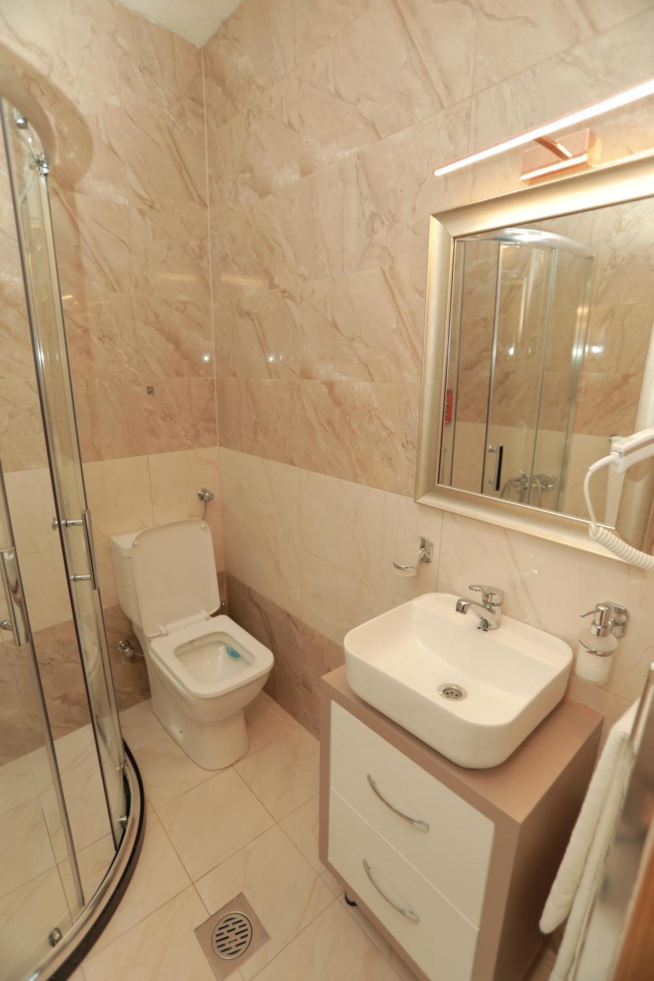 Hotel Cleon Prizren Exterior photo
